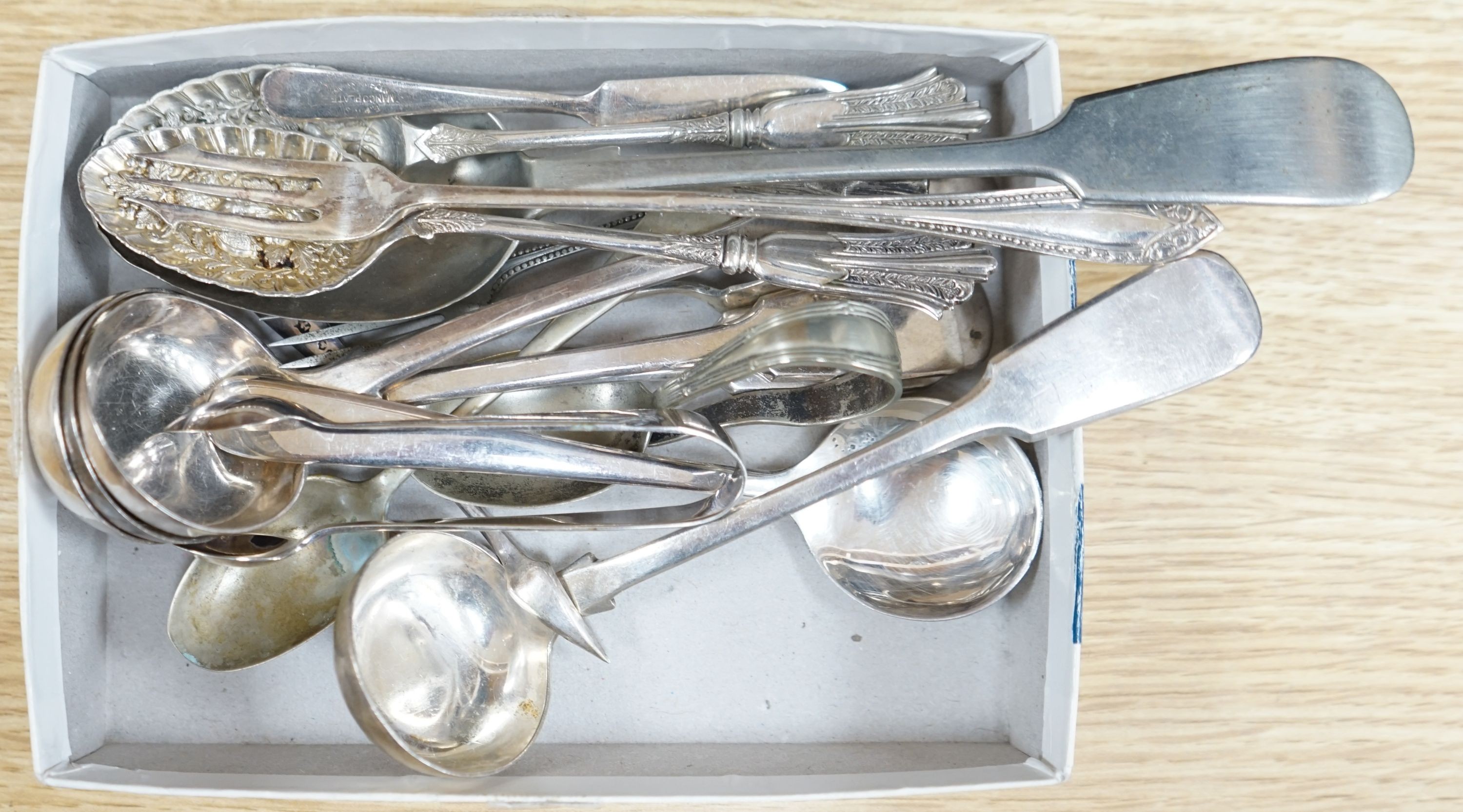 An oak cased canteen of plated cutlery and other flatware